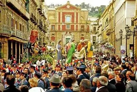 Gocce - Skyline Views In The Heart Of